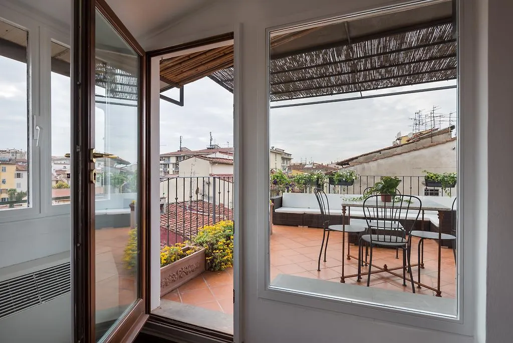 Charming Attic Niche Apartman Firenze